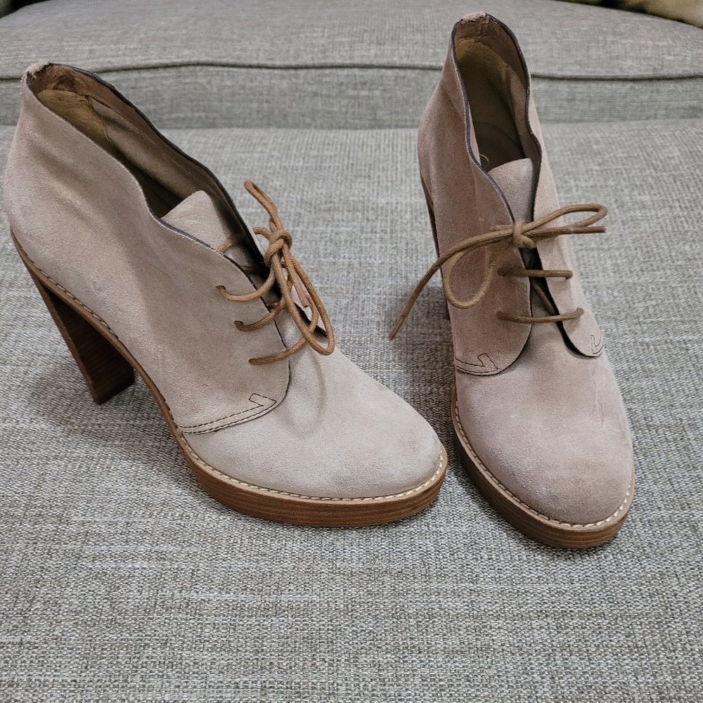 Cole Haan sz 6 gray/taupe suede booties heels